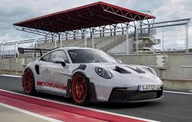 Les auto sportives les plus connues Porsche blanches